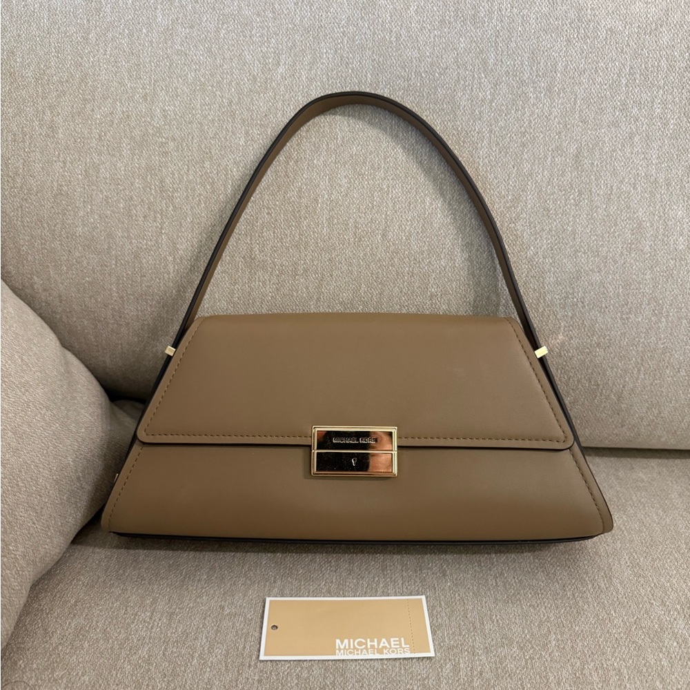 Michael Kors Ludlow Medium Leather Shoulder Bag